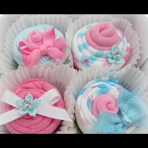 Baby Onesie Gift Box - Picture 4 of 8